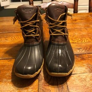 Women’s sperry duck boots
